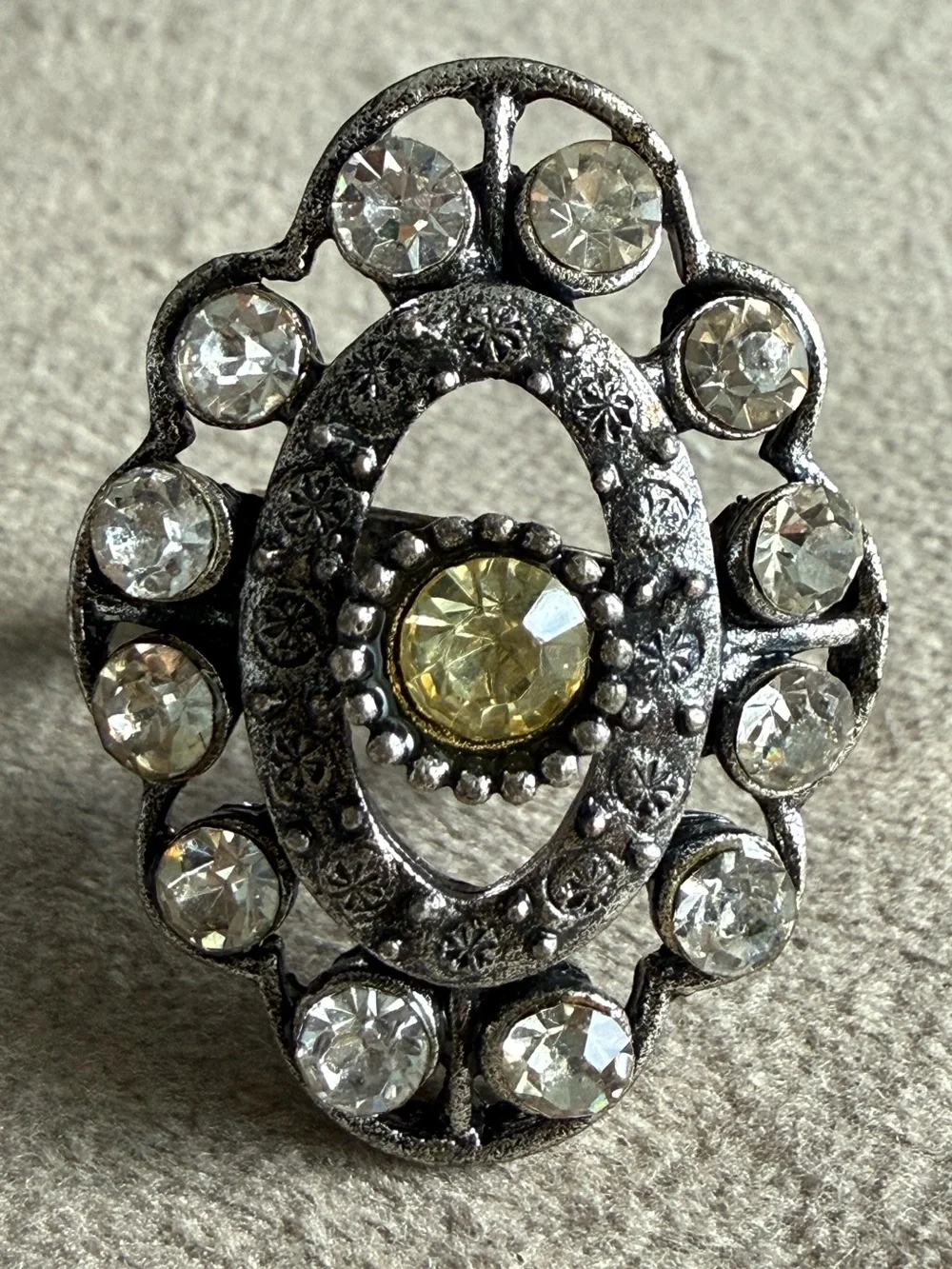 Vintage-Inspired Silver Ring with Clear and Pale Yellow Stones - Women Jewelry